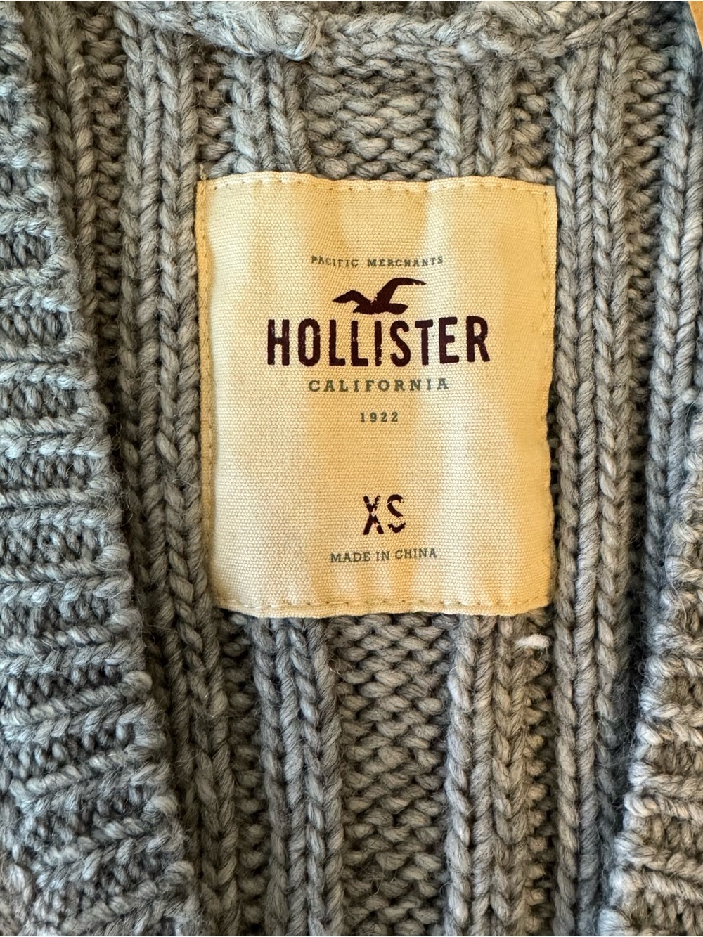 Hollister vintage Women's Gray Cable-Knit Button Cardigan Sweater - Picture 8 of 8
